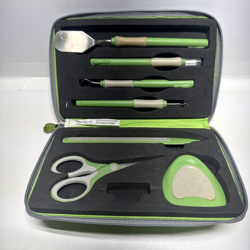 Cricut 7-Piece Tool Kit Provo Craft with Zippered Case Arts and Crafts Storage